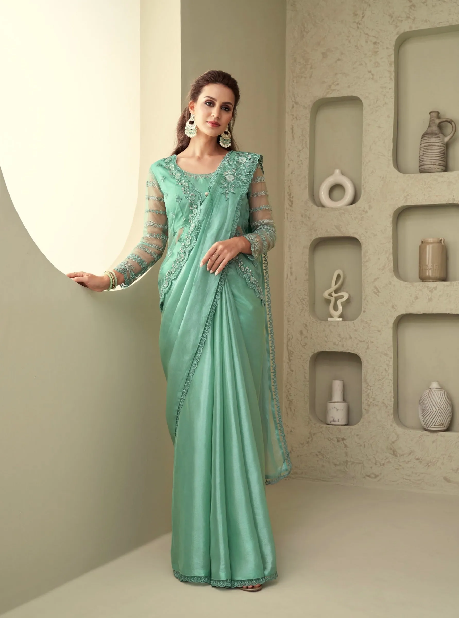 Bedazzling Trendy Saree For Party