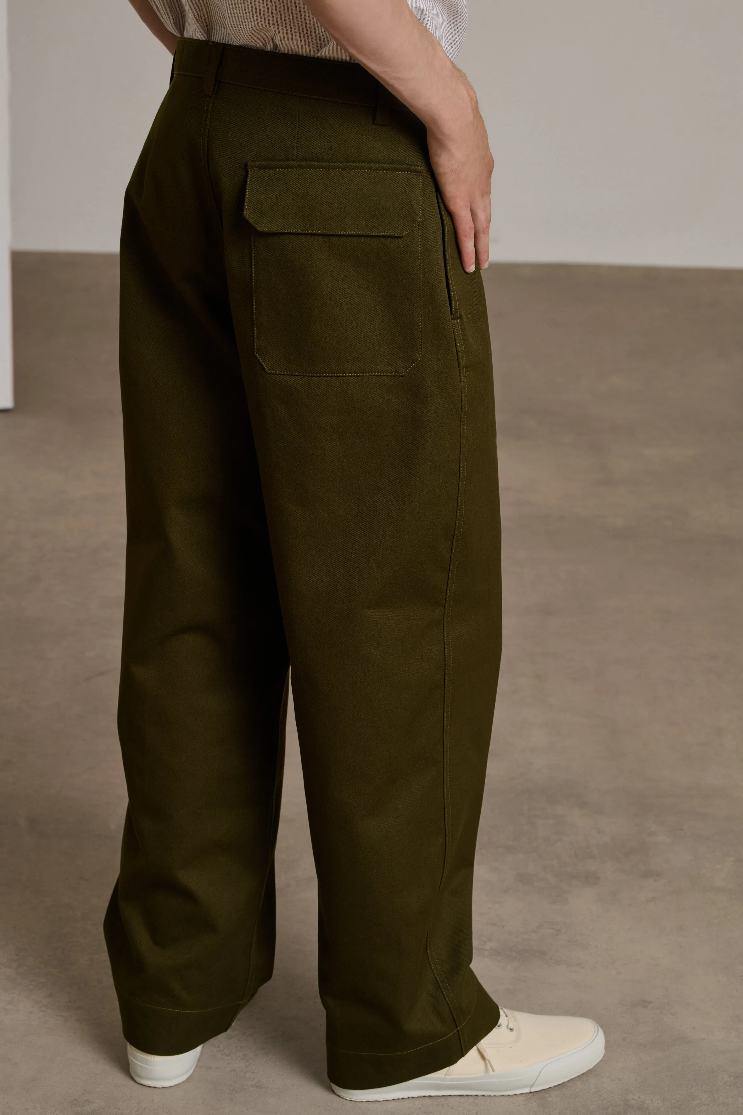 KHAKI CHET TROUSERS