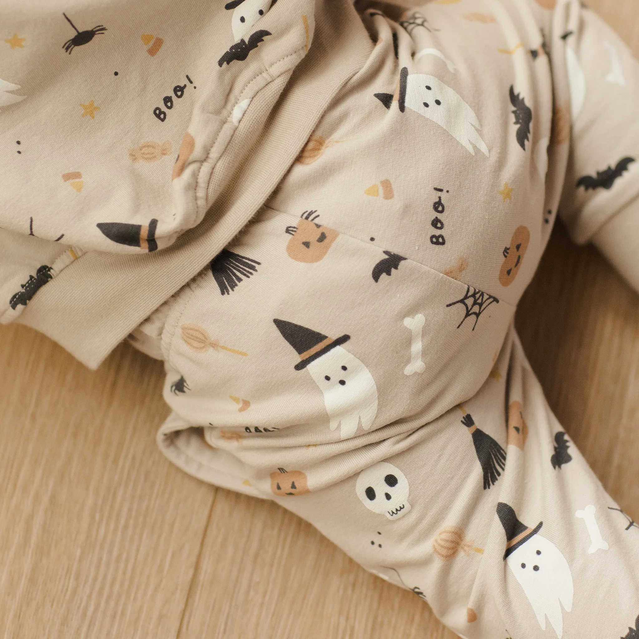 Relaxed Fleece Sweatpant - Halloween