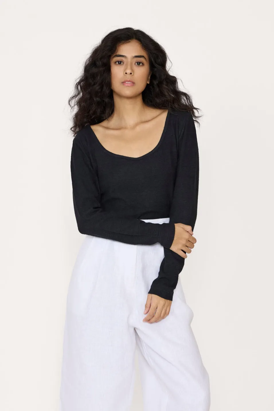 Scoop Long Sleeve - Black
