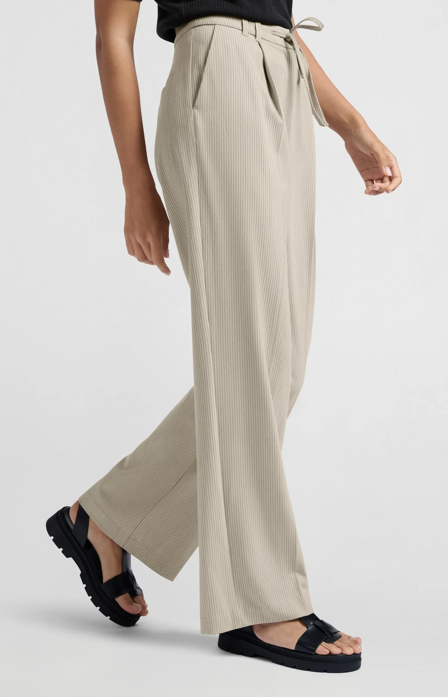 Wide-leg trousers with pinstripe